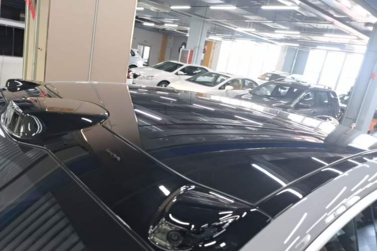 Used Nio ET5T 2025 75 kWh Touring Roof