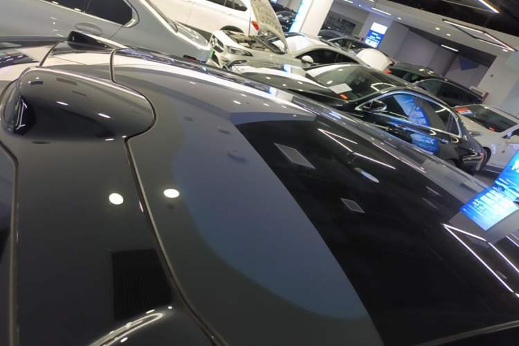 Used Nio ET5T 2025 75 kWh Touring Roof