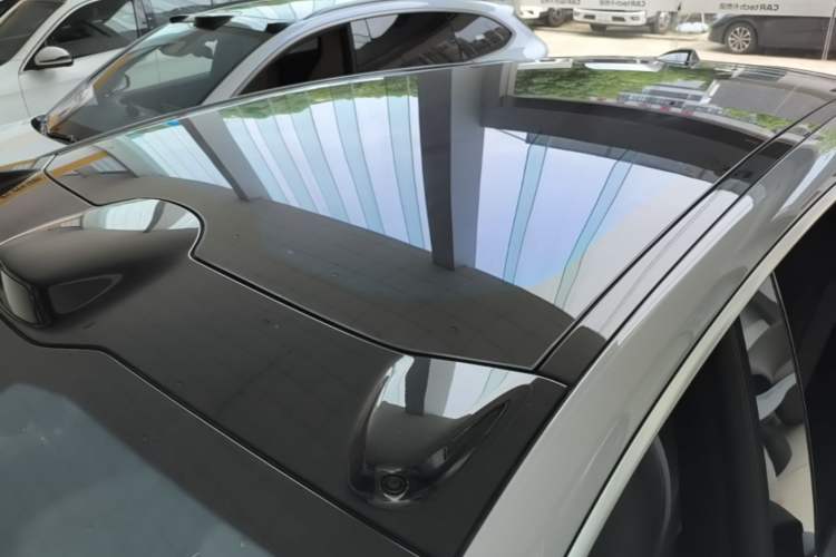 Used Nio ET5T 2025 75 kWh Touring Roof
