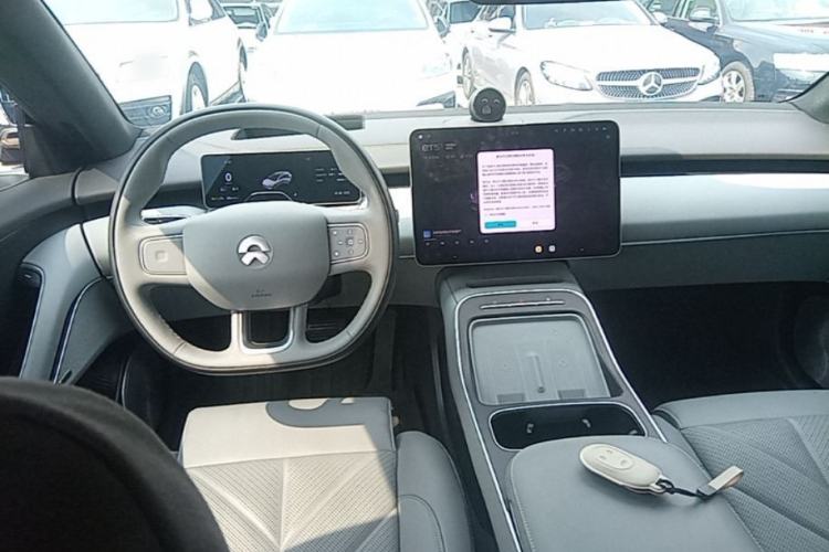 Used Nio ET5T 2025 75 kWh Touring Steering Wheel