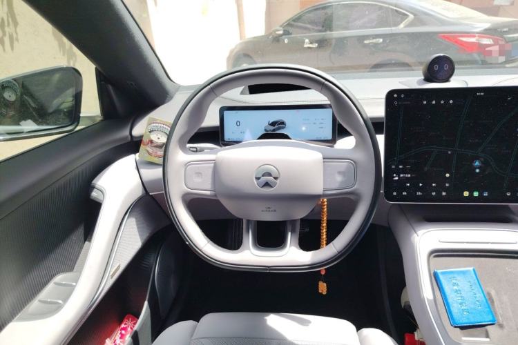Used Nio ET5T 2025 75 kWh Touring Steering Wheel