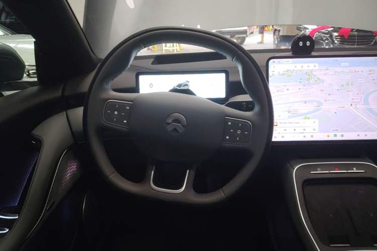 Used Nio ET5T 2025 75 kWh Touring Steering Wheel