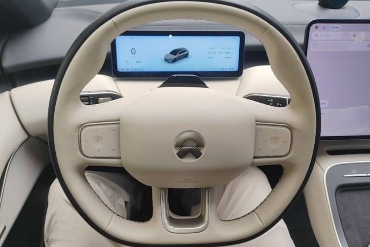 Used Nio ET5T 2025 75 kWh Touring Steering Wheel