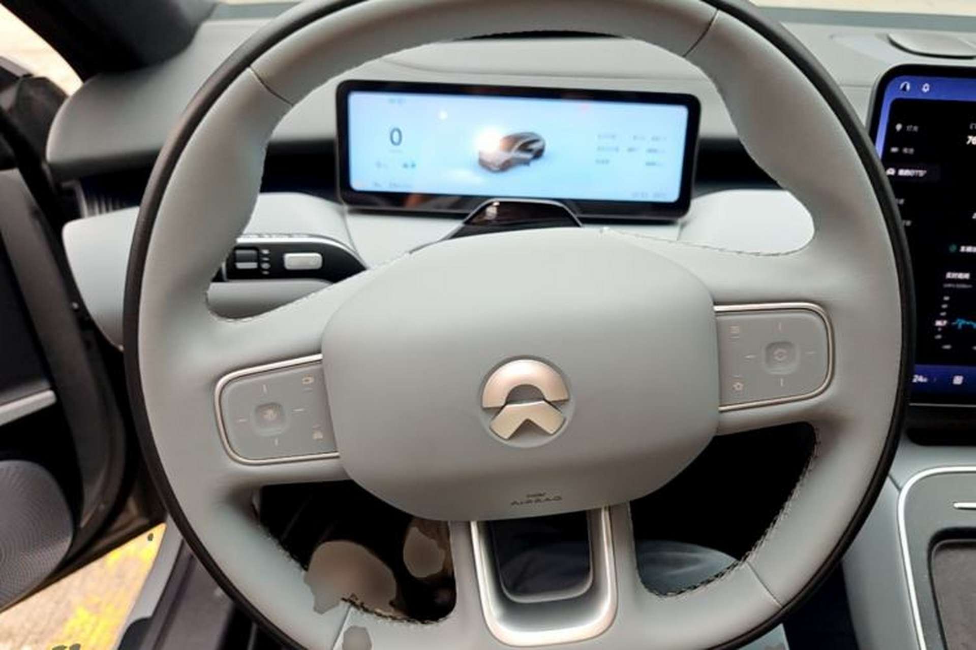 Used Nio ET5T 2025 75 kWh Touring Steering Wheel