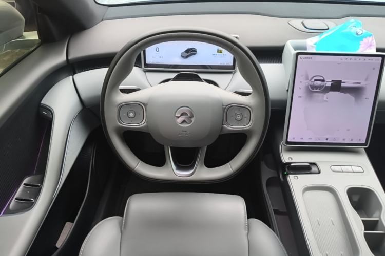 Used Nio ET5T 2025 75 kWh Touring Steering Wheel