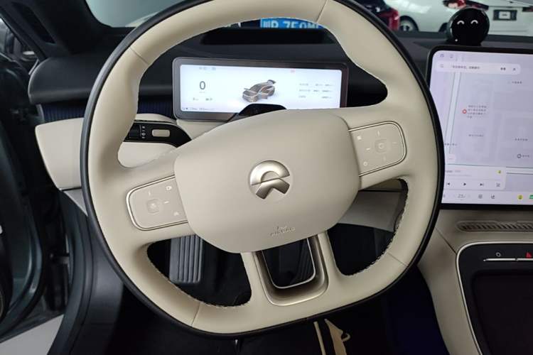 Used Nio ET5T 2025 75 kWh Touring Steering Wheel