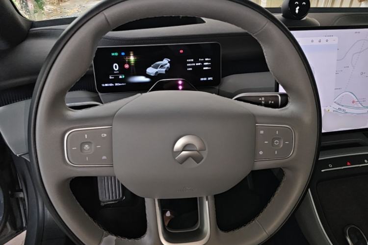 Used Nio ET5T 2025 75 kWh Touring Steering Wheel