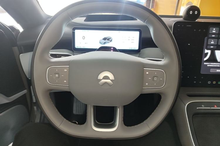 Used Nio ET5T 2025 Model Champion Commemorative Edition, 75kWh Touring Steering Wheel