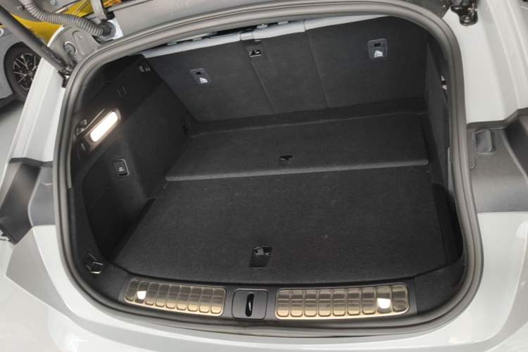 Used Nio ET5T 2025 75 kWh Touring Trunk