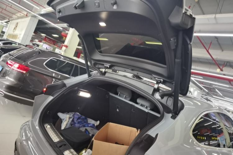 Used Nio ET5T 2025 75 kWh Touring Trunk