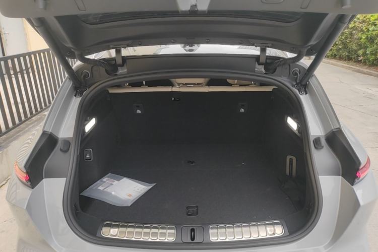 Used Nio ET5T 2025 75 kWh Touring Trunk