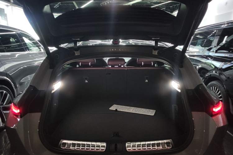 Used Nio ET5T 2025 75 kWh Touring Trunk