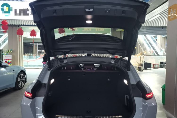 Used Nio ET5T 2025 75 kWh Touring Trunk