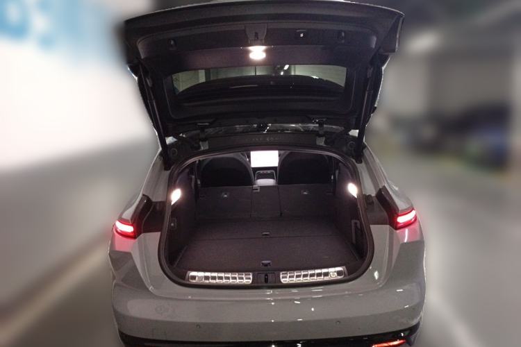 Used Nio ET5T 2025 75 kWh Touring Trunk