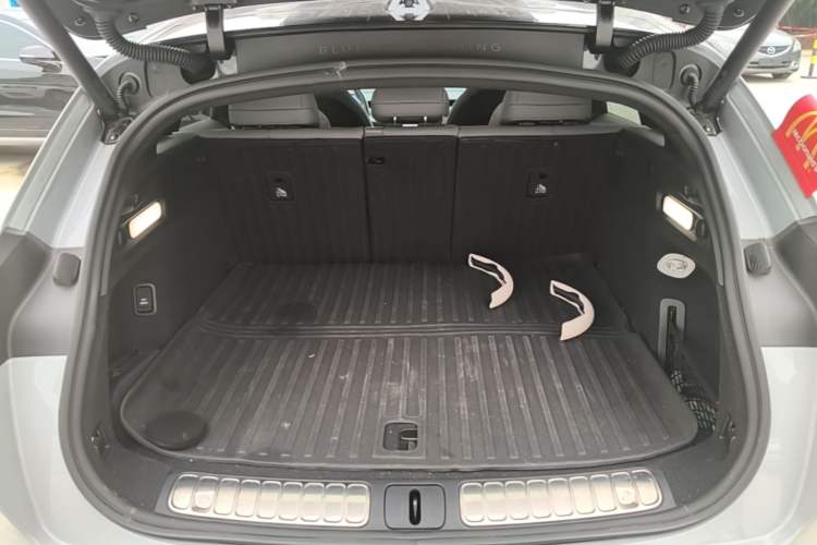 Used Nio ET5T 2025 75 kWh Touring Trunk