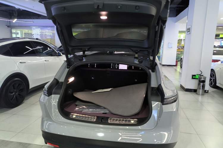 Used Nio ET5T 2025 75 kWh Touring Trunk