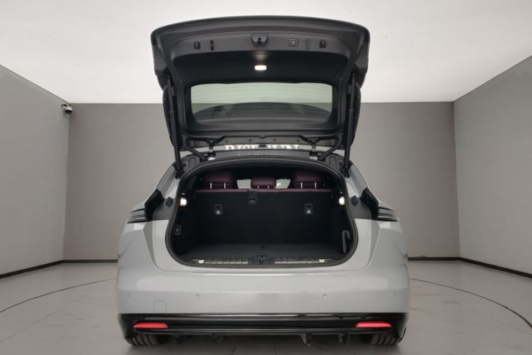 Used Nio ET5T 2025 75 kWh Touring Trunk