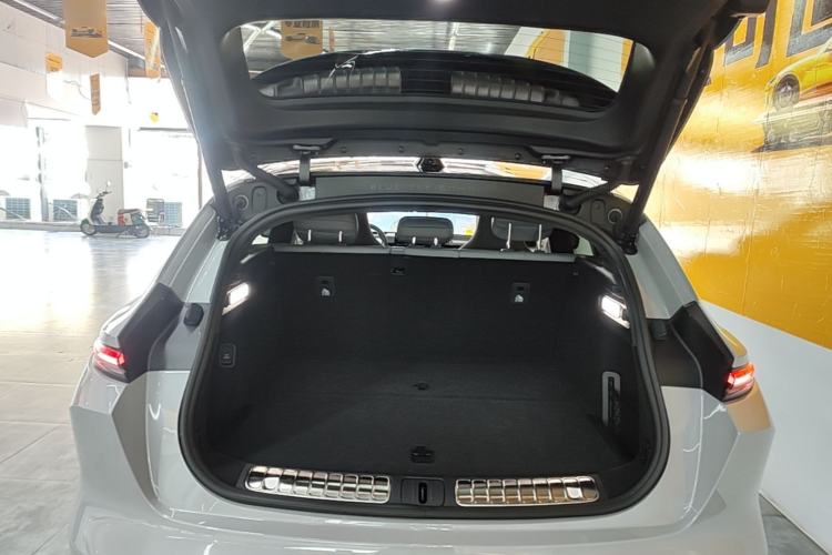 Used Nio ET5T 2025 Model Champion Commemorative Edition, 75kWh Touring Trunk