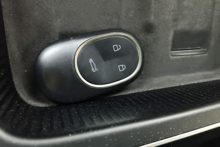 Used Nio ET5T 2025 75 kWh Touring Vehicle Key