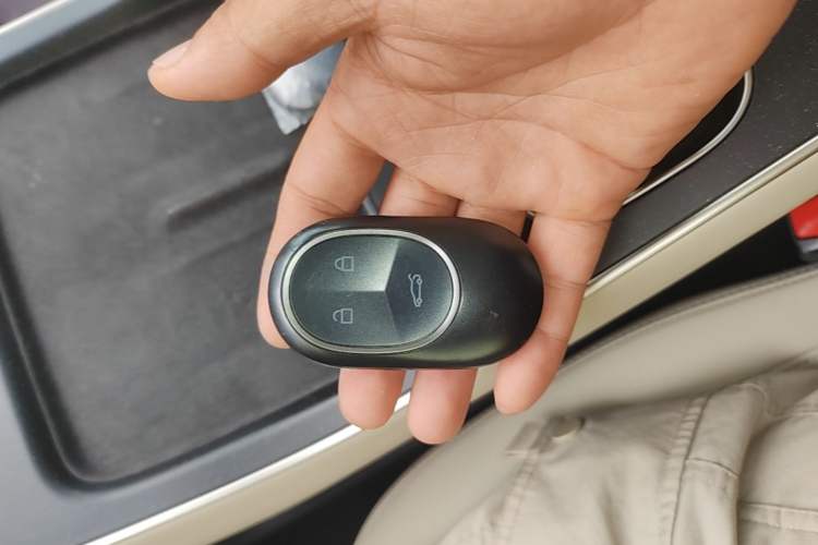 Used Nio ET5T 2025 75 kWh Touring Vehicle Key