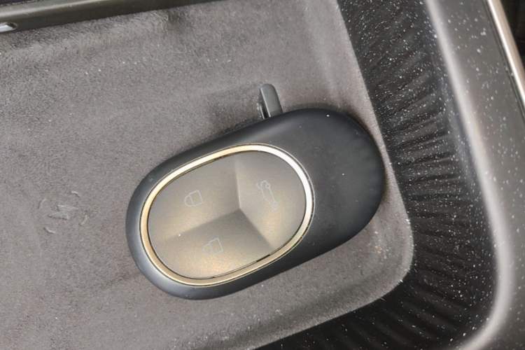 Used Nio ET5T 2025 75 kWh Touring Vehicle Key