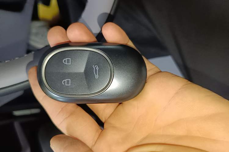 Used Nio ET5T 2025 75 kWh Touring Vehicle Key