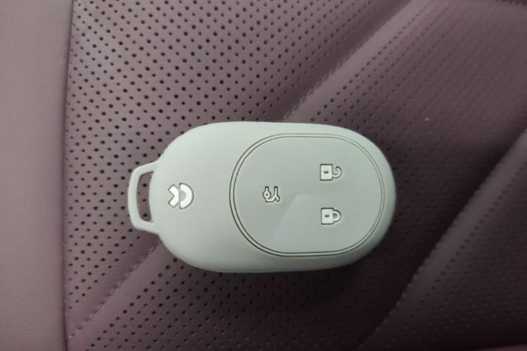 Used Nio ET5T 2025 75 kWh Touring Vehicle Key
