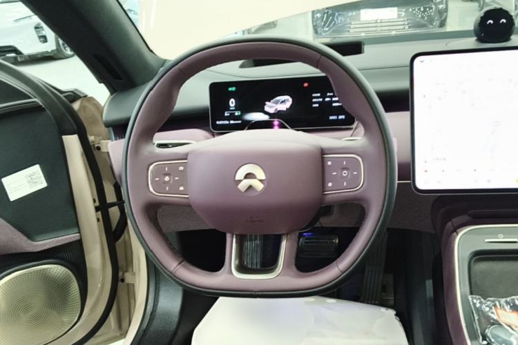 Used Nio ET5T 2025 75 kWh Touring Steering Wheel
