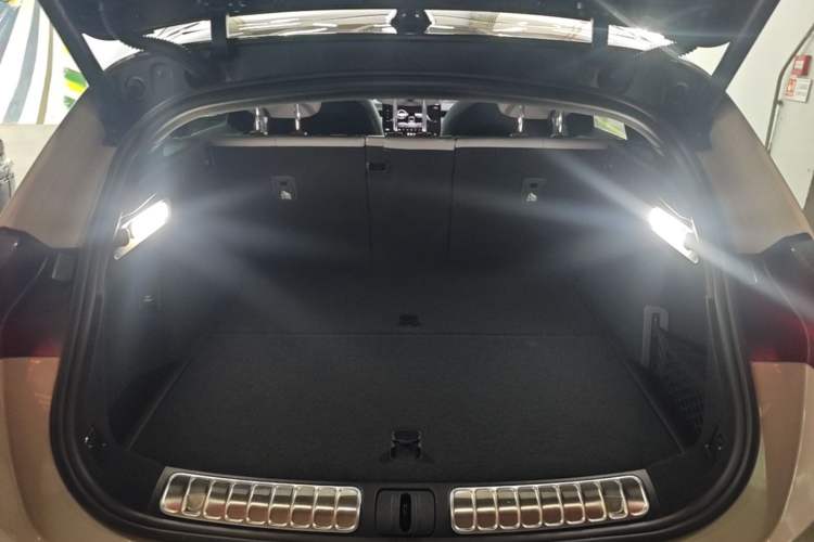 Used Nio ET5T 2025 75 kWh Touring Trunk