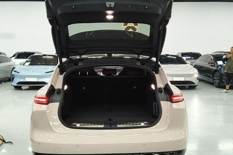 Used Nio ET5T 2025 75 kWh Touring Trunk