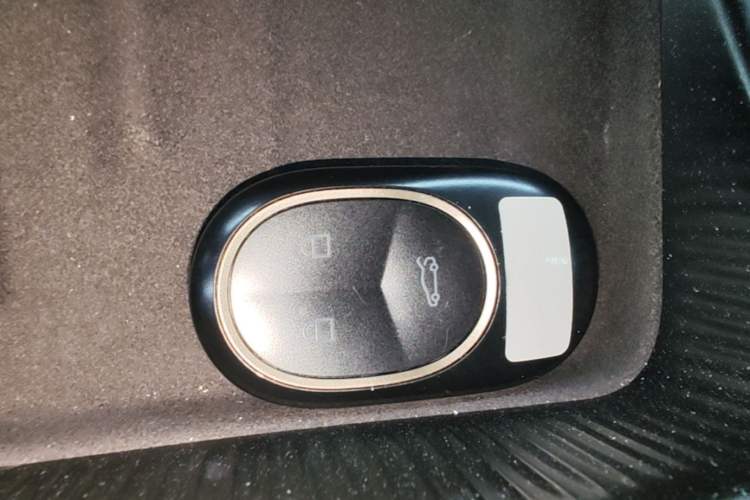 Used Nio ET5T 2025 75 kWh Touring Vehicle Key