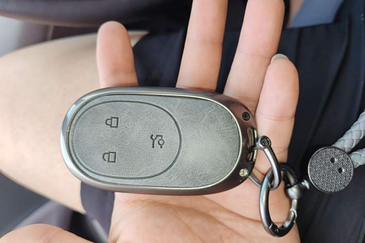 Used Nio ET5T 2025 75 kWh Touring Vehicle Key