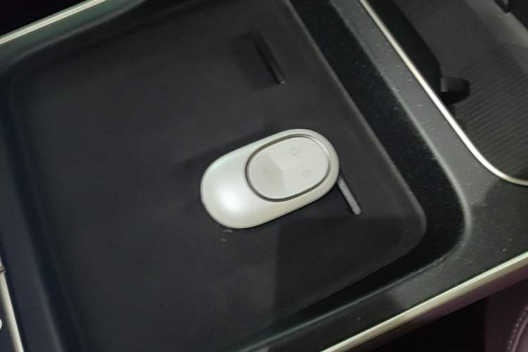 Used Nio ET5T 2025 75 kWh Touring Vehicle Key