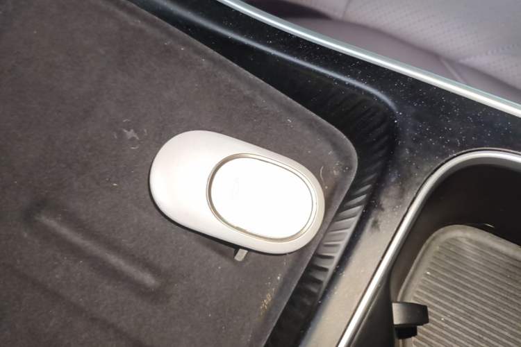 Used Nio ET5T 2025 75 kWh Touring Vehicle Key