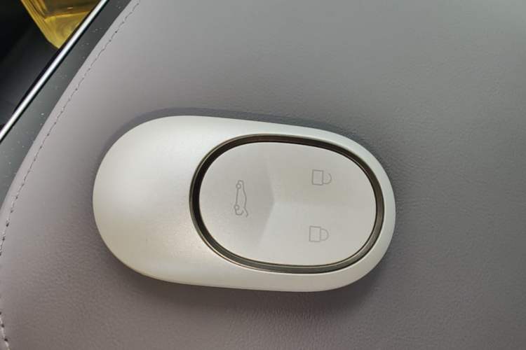 Used Nio ET5T 2025 75 kWh Touring Vehicle Key