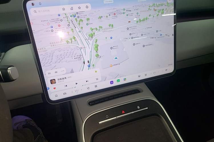 Used Nio ET5T 2025 75 kWh Touring Audio And AC Panel