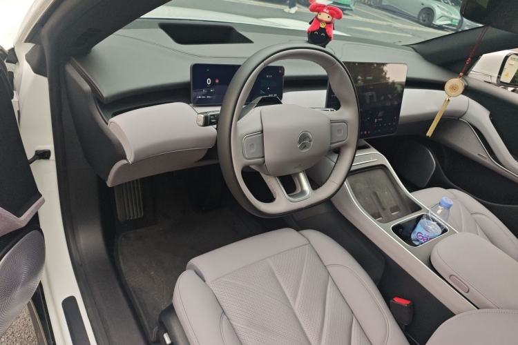 Used Nio ET5T 2025 75 kWh Touring Center Console