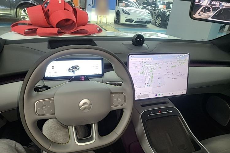 Used Nio ET5T 2025 75 kWh Touring Center Console