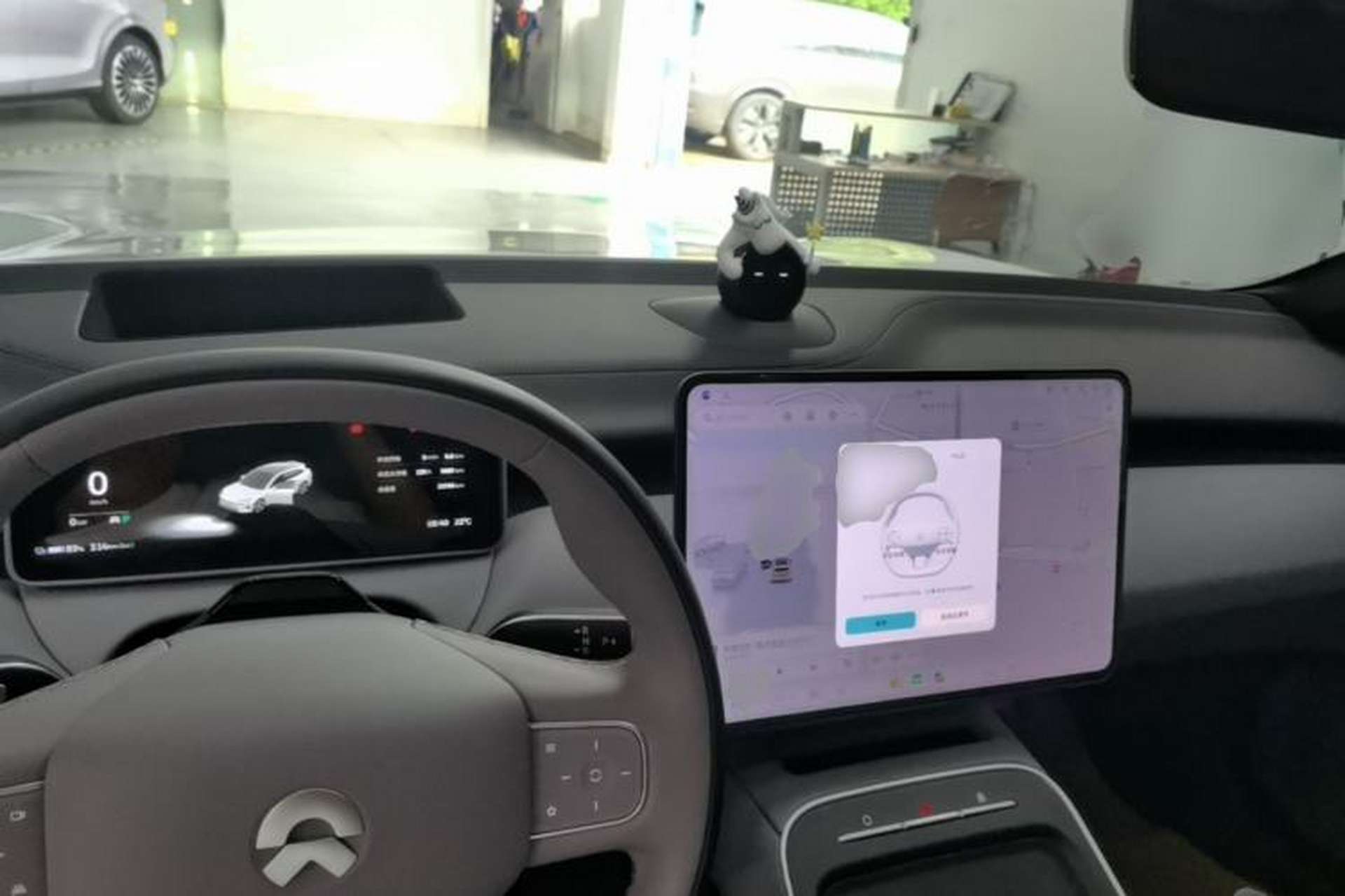Used Nio ET5T 2025 75 kWh Touring Center Console