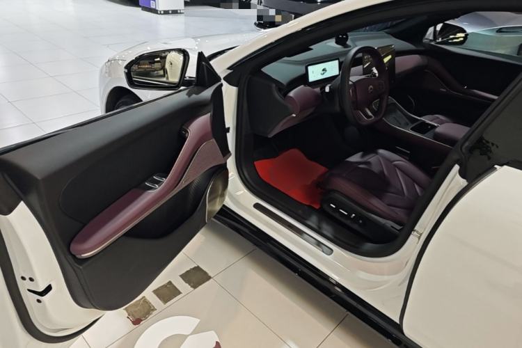 Used Nio ET5T 2025 75 kWh Touring Driver Seat