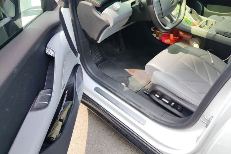 Used Nio ET5T 2025 75 kWh Touring Driver Seat