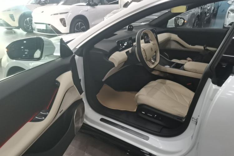 Used Nio ET5T 2025 75 kWh Touring Driver Seat