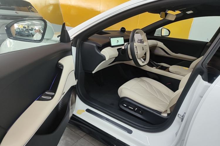 Used Nio ET5T 2025 75 kWh Touring Driver Seat