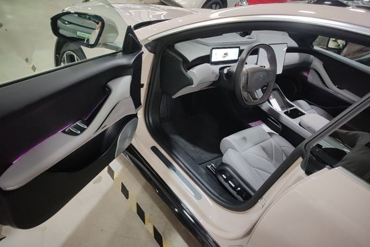 Used Nio ET5T 2025 75 kWh Touring Driver Seat