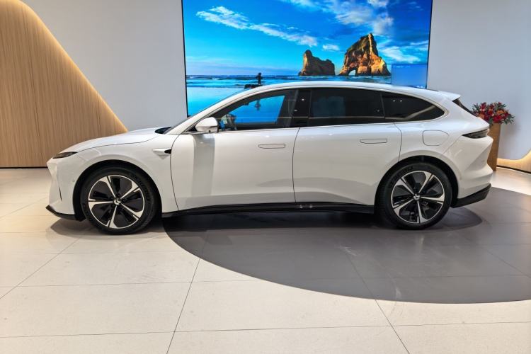 Used Nio ET5T 2025 75 kWh Touring
