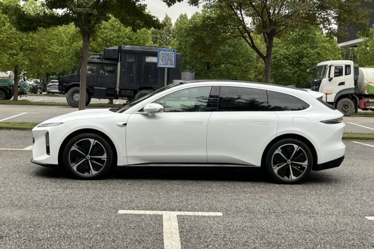 Used Nio ET5T 2025 75 kWh Touring Exterior 3