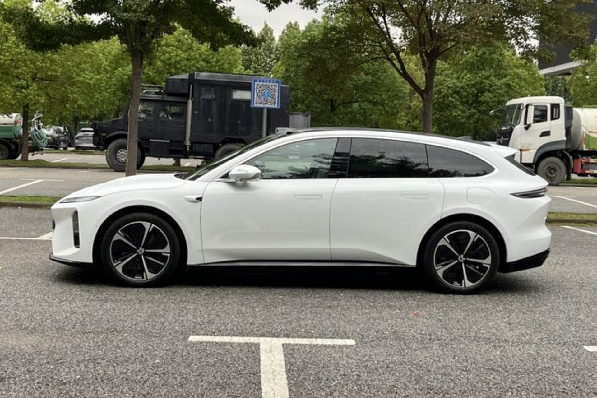 Used Nio ET5T 2025 75 kWh Touring Exterior 3