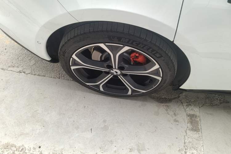 Used Nio ET5T 2025 75 kWh Touring Exterior 5