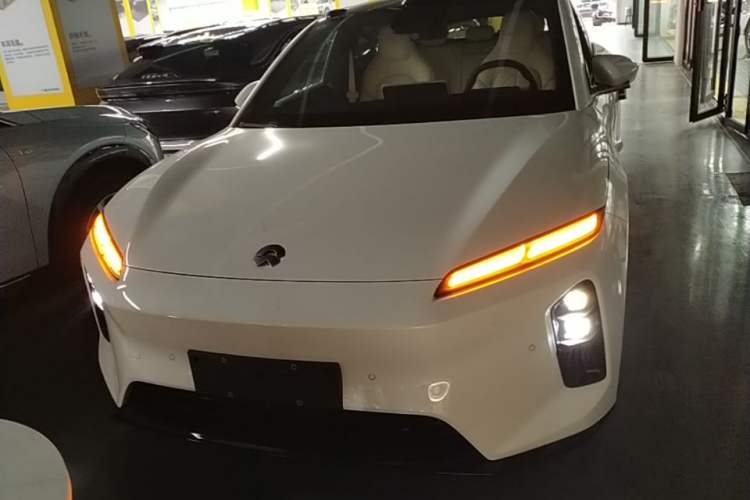Used Nio ET5T 2025 75 kWh Touring Front