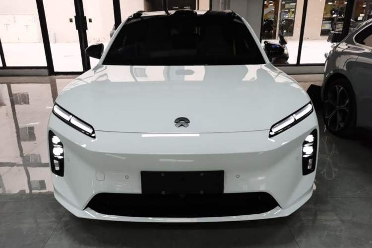 Used Nio ET5T 2025 Model Champion Commemorative Edition, 100kWh Touring Front